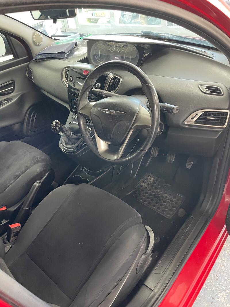 CHRYSLER YPSILON