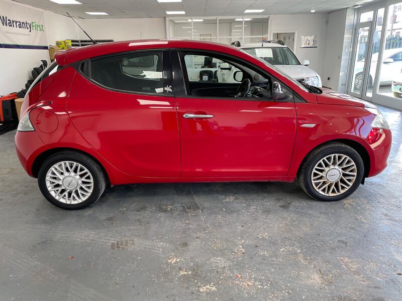 CHRYSLER YPSILON